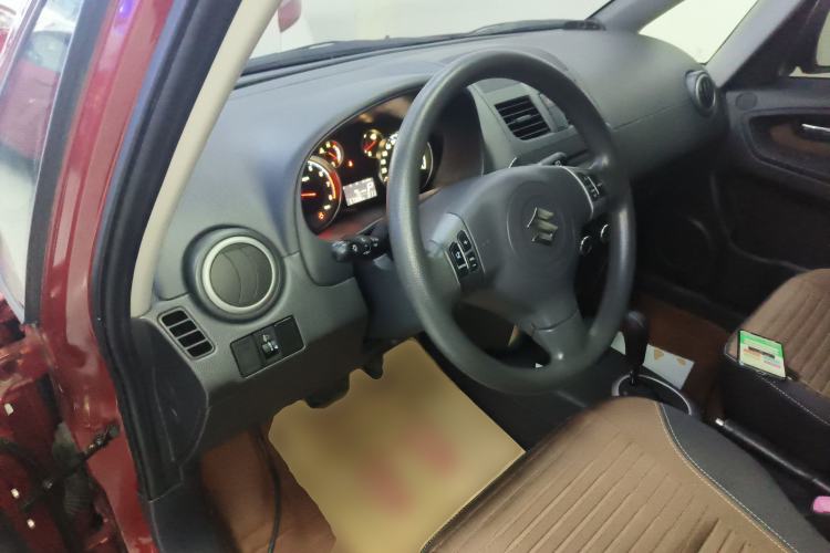 Used Suzuki SX4 2013 1.6L Automatic CoolRide Model
