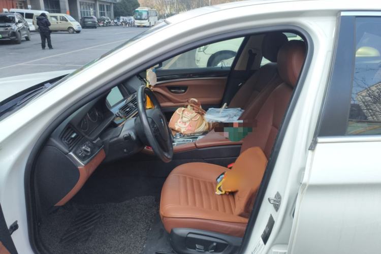 Used BMW 5 Series 2014 520Li Elegant Model
