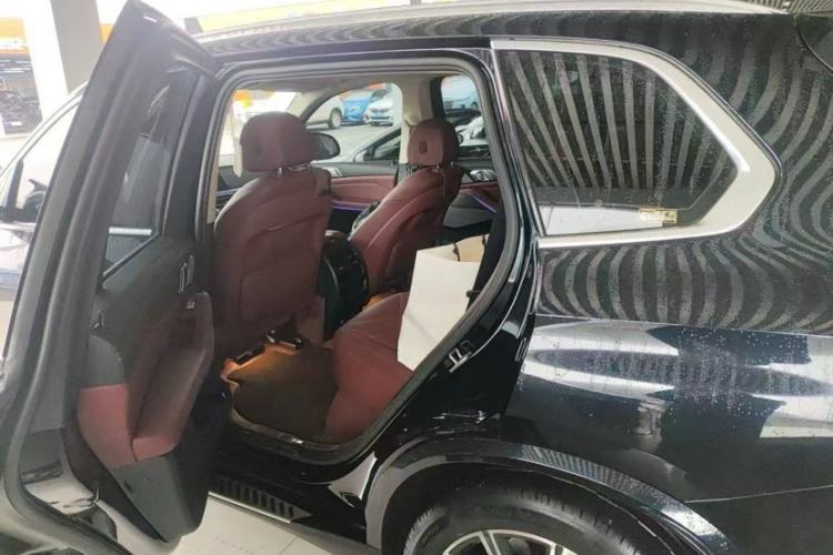 Used BMW X5 2022 Restyled xDrive 30Li Luxury Version M Sport Package
