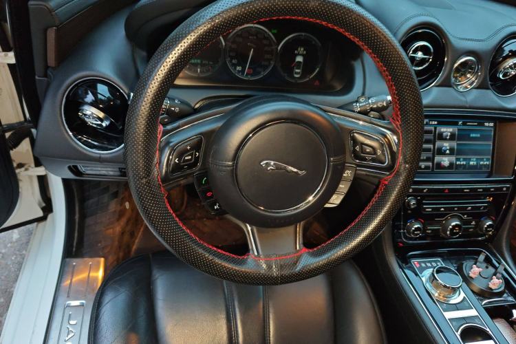 Used Jaguar XJ 2014 XJL 2.0T Two-Wheel-Drive Elegant Business Edition Steering Wheel