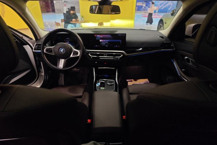 Used BMW i3 2022 eDrive 35 L
