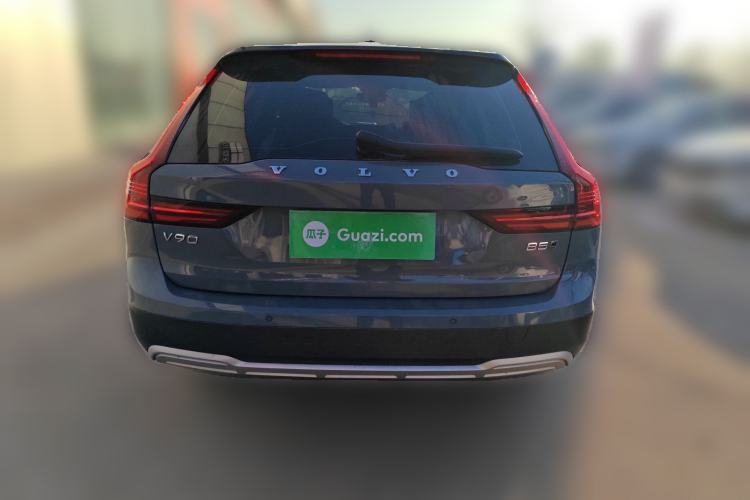 Used Volvo V90 2023 Cross Country B5 AWD Smart Range Edition
