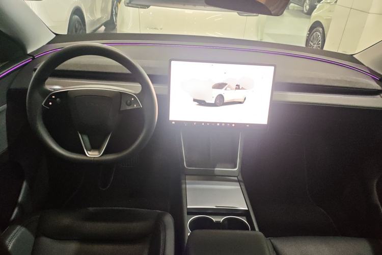 Used Tesla Model Y 2025 Rear-Wheel-Drive Version
