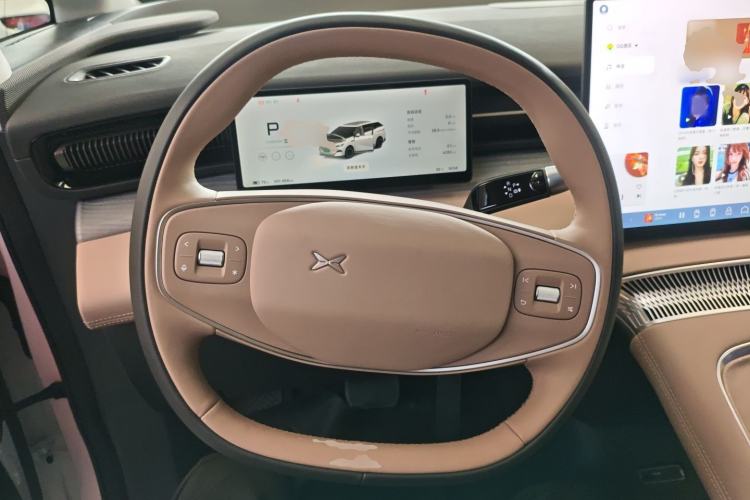 Used XPeng X9 2025 740 Ultra-Long Range Max
