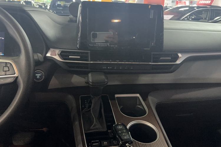 Used Toyota SIENNA 2023 2.5L Hybrid Comfort Edition Audio And AC Panel