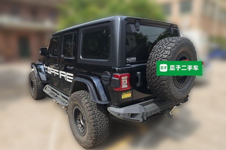 Used Jeep Wrangler 2019 2.0T Sahara Four-Door Version China VI Emission Standard
