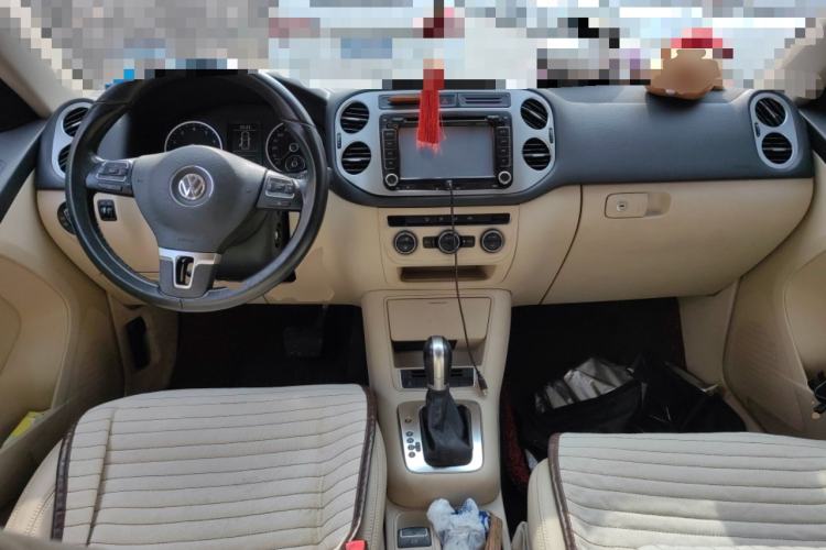 Used Volkswagen Tiguan 2013 1.8 TSI Automatic Two-Wheel Drive Comfort Edition Center Console