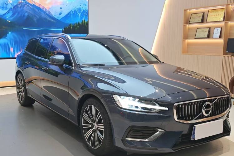 Used Volvo V60 2022 B5 Zhiyuan Luxury Edition Exterior 2