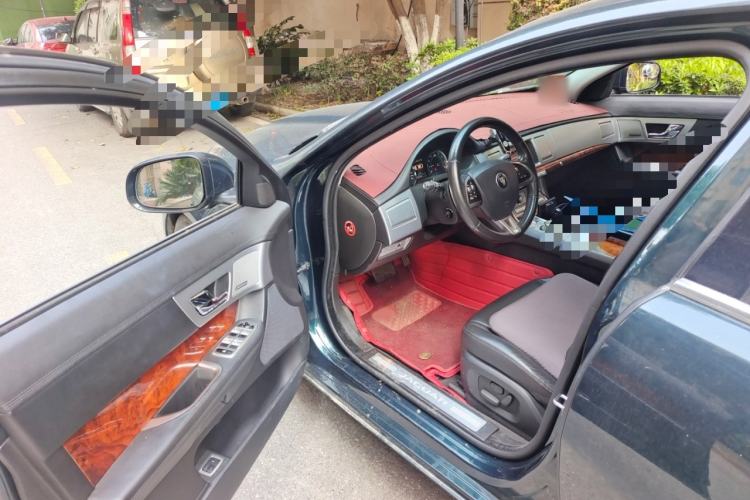 Used Jaguar XF 2015 XF 2.0T Luxury Edition Interior 3