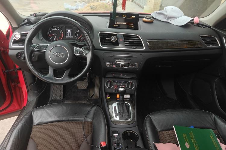 Used Audi Q3 2018 30th Anniversary Edition 30 TFSI Fashion Model Center Console