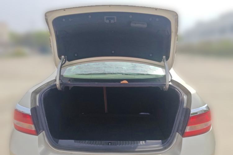 Used Buick GT 2013 GT 1.8L Automatic Fashion Edition Trunk