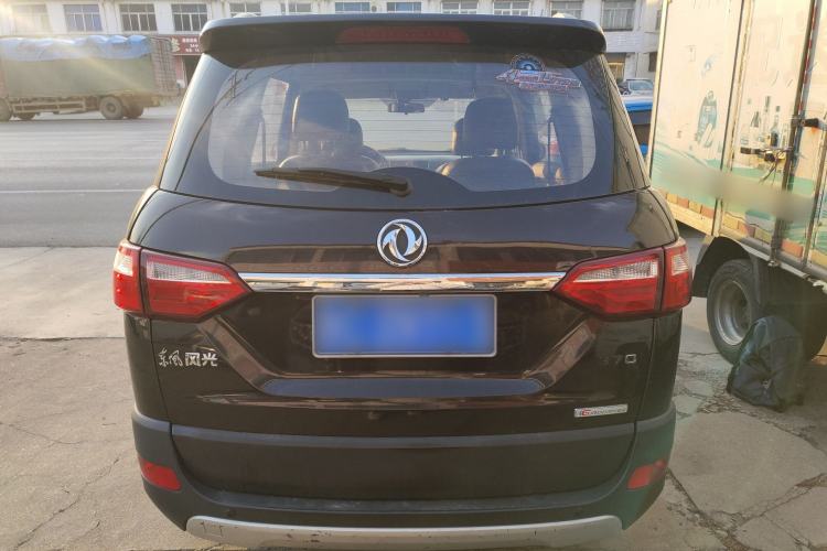 Used Dongfeng Fengon 370 2016 1.5L Manual Luxury Version SFG15-02 7 Seats
