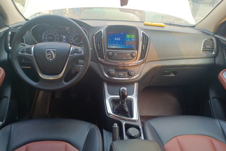 Used Baojun 560 2016 1.5T Manual Elite Edition
