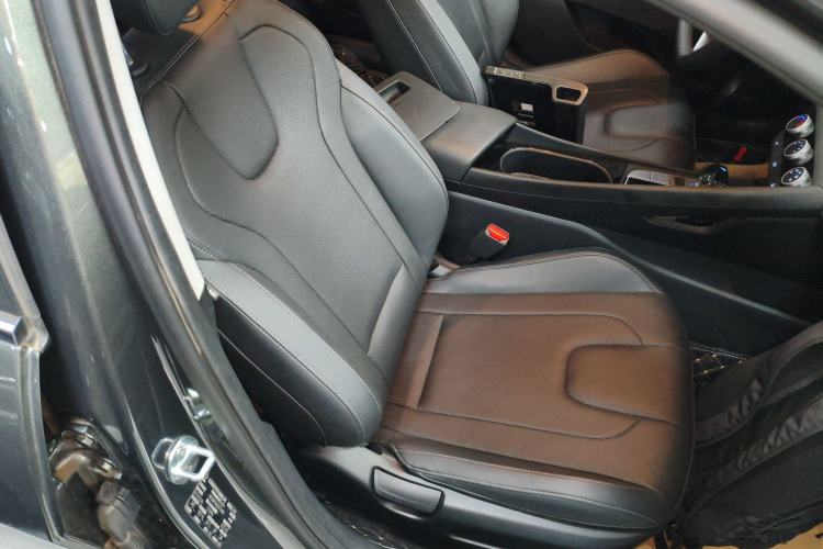 Used Hyundai Elantra 2023 1.5L CVT GLX Elite Edition Right Front Seat