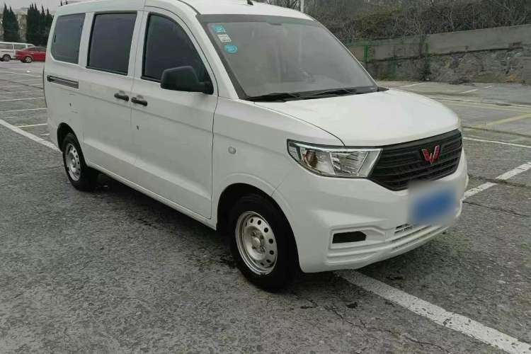 Used Wuling Hongguang V 2019 1.5L Jingqu Version China VI LAR