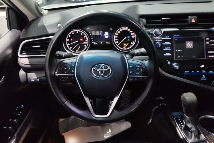 Used Toyota Camry 2018 2.5G Luxury Edition
