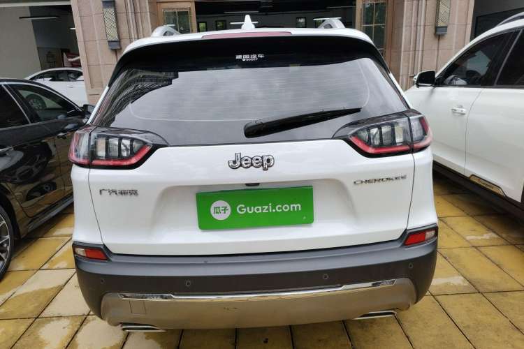 Used Jeep Cherokee 2020 2.0T Two-Wheel Drive Leading Edition