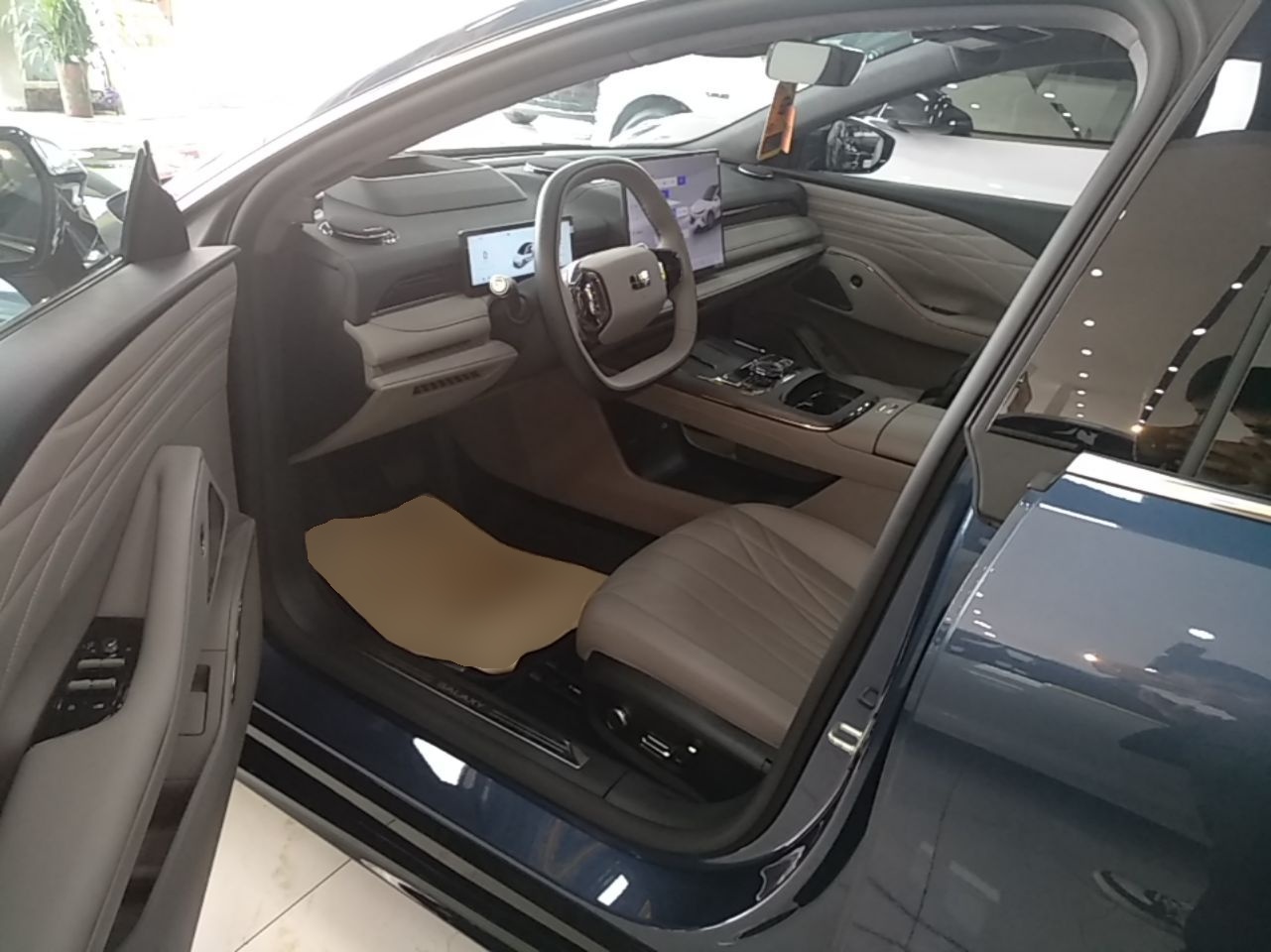 Geely Galaxy 8 2025 130km EM-P Starship Edition — снимка 18