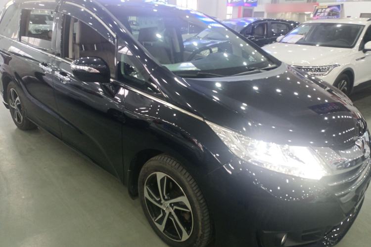 Used Honda Odyssey 2015 Revised 2.4L Luxury Edition
