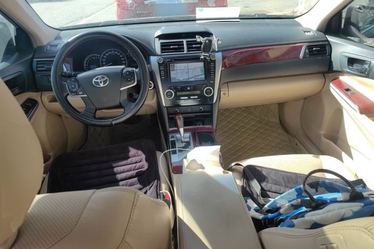 Used Toyota Camry 2012 2.5G Luxury Navigation Edition Center Console