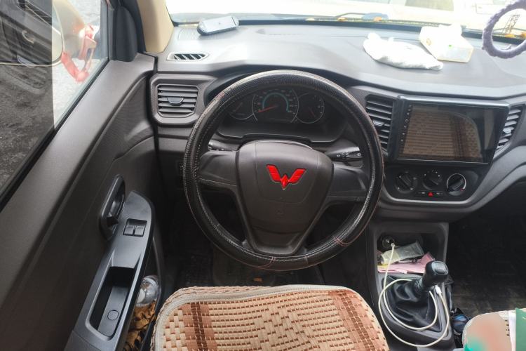 Used Wuling Hongguang V 2021 1.5L Enjoyment Edition LAR
