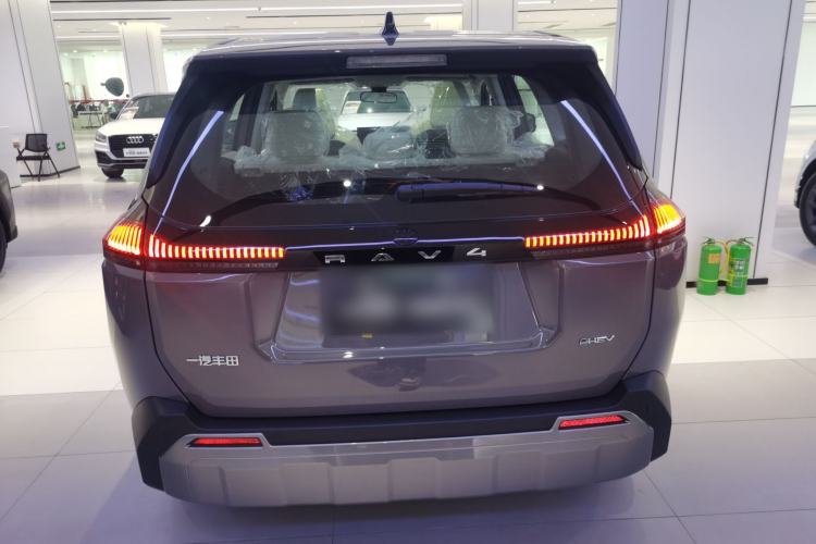 Used Toyota RAV4 2026 Model Dual-Engine 2.0L Two-Wheel Drive Luxury Edition