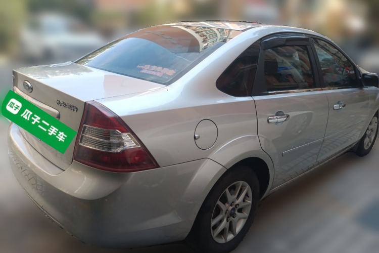 Used Ford Focus 2011 Sedan 1.8L Manual Comfort Model
