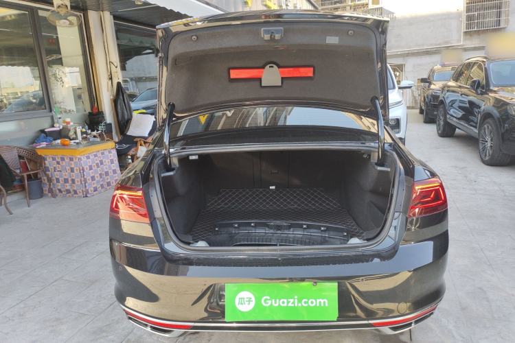 Used Volkswagen Magotan 2023 2 Million Units Limited Edition 330TSI DSG Leading Version Trunk