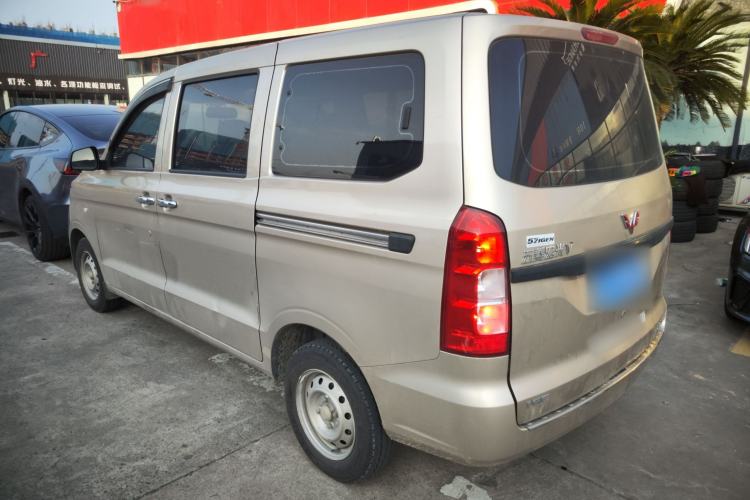 Used Wuling Hongguang V 2022 1.5L Jingqu Edition Electric-Assist LAR
