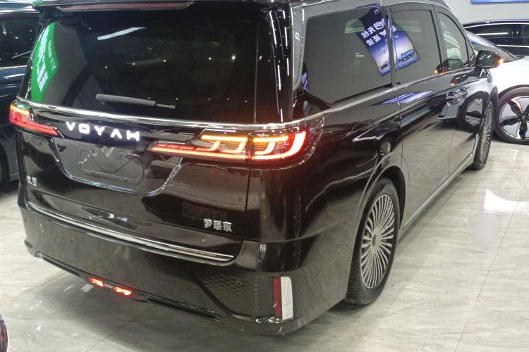 Used VOYAH Dream 2025 PHEV Four-Wheel-Drive Flagship Kunpeng Edition
