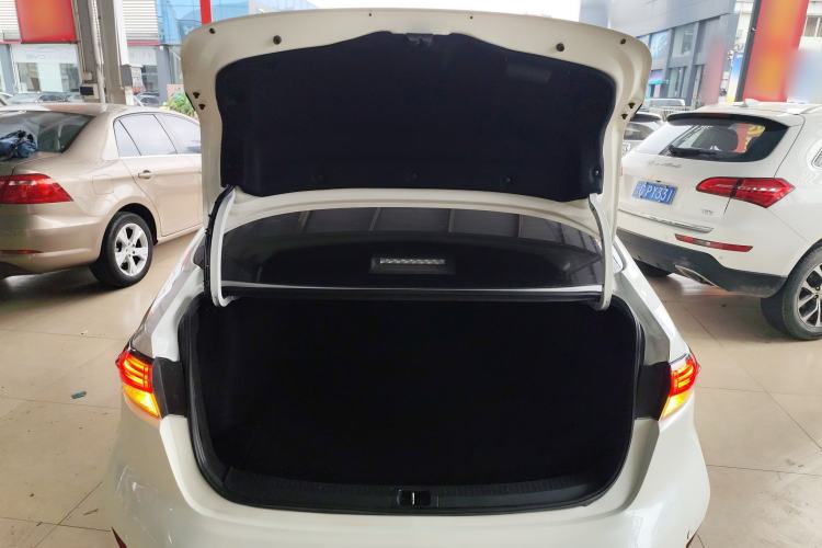 Used Toyota Levin 2019 Dual-Engine 1.8H E-CVT Luxury Edition China VI Standard