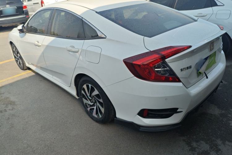 Used Honda Civic 2016 220TURBO Manual Luxury Edition
