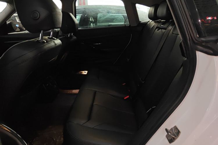 Used BMW 3 Series GT 2018 320i Sport Edition
