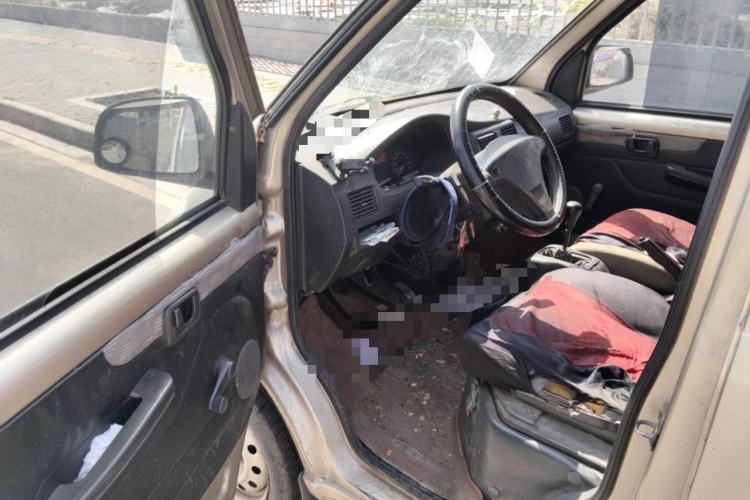 Used Wuling Rongguang 2011 1.2L Base Version
