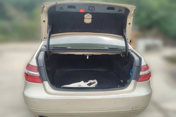 Used Mercedes-Benz E-Class 2010 E 260 L CGI Elegant Model