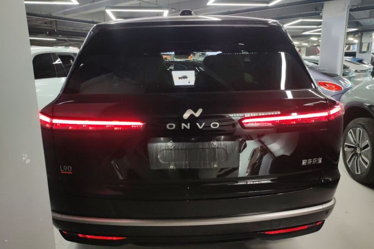 Used ONVO Luxeed L90 2025 Model—Ultra Six-Seater Version
