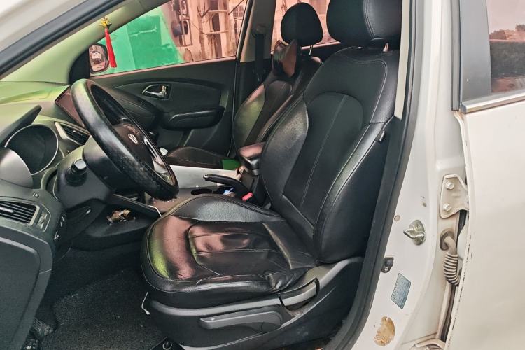 Used Hyundai ix35 2015 2.0L Automatic 2WD Smart Version China V Standard
