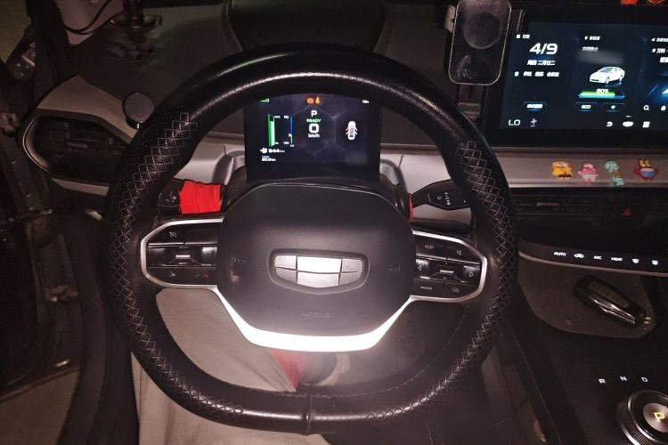 Used Geometry A 2022 Pro 430KM Business Edition Steering Wheel