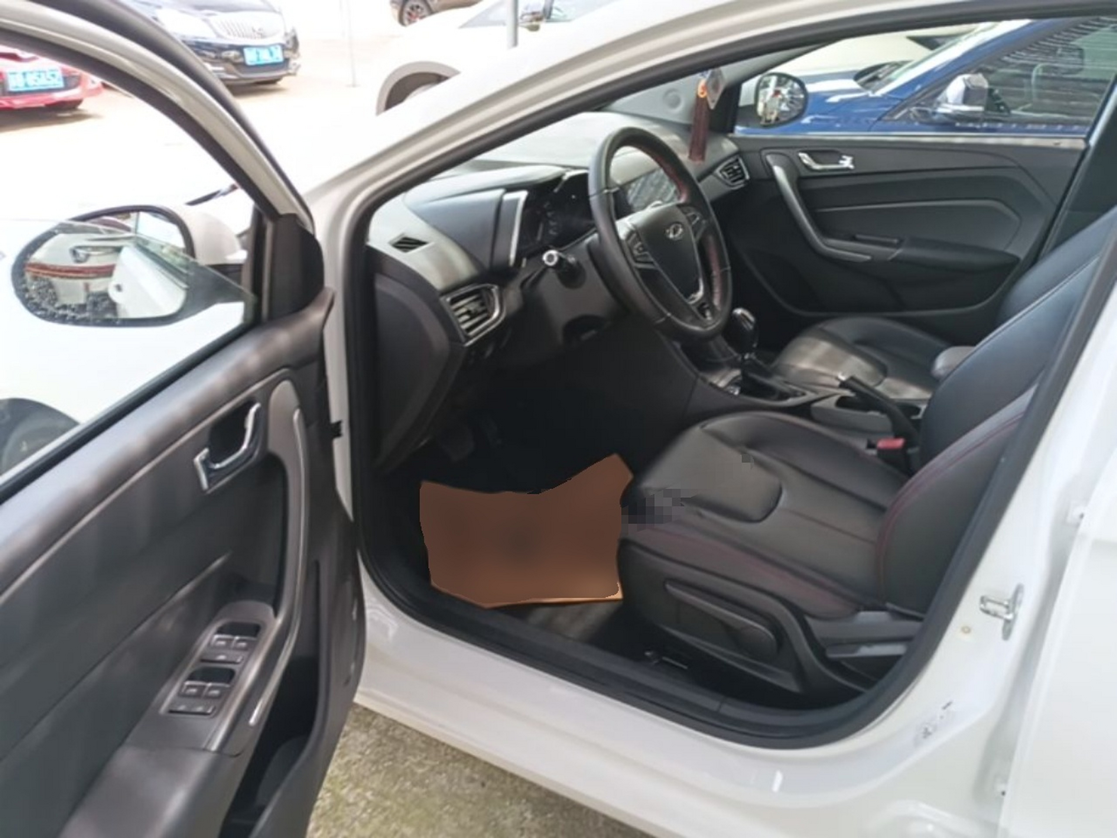 Vordere Reihe im Auto