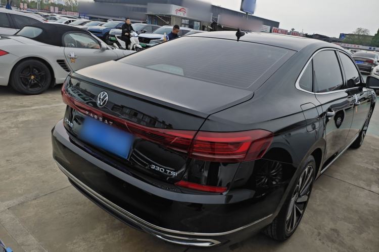 Used Volkswagen Passat 2023 330TSI Starry Elite Edition
