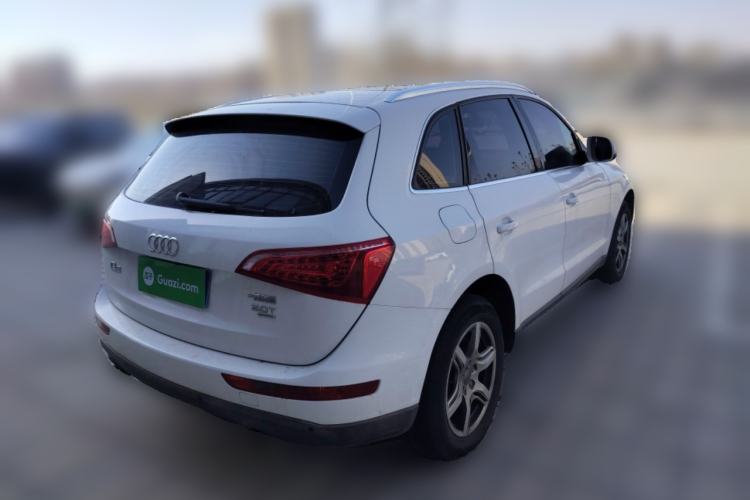 Used Audi Q5 2013 40 TFSI Technology Edition Rear Right 45 Deg