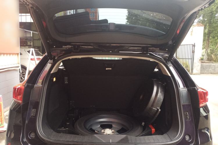 Used Wey VV7 2017 2.0T Ultra-Luxury Version Trunk