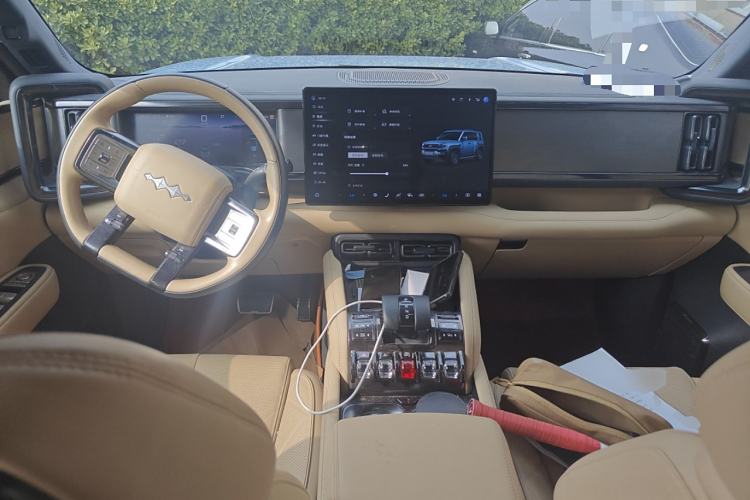 Used Formula Leopard 5 2023 Explore Edition