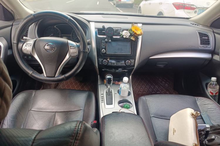 Used Nissan Teana 2016 2.0L XL Comfort Edition Center Console