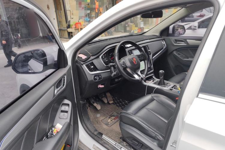 Used Roewe RX5 2018 20T Two-Wheel Drive Manual Internet Elite Edition

