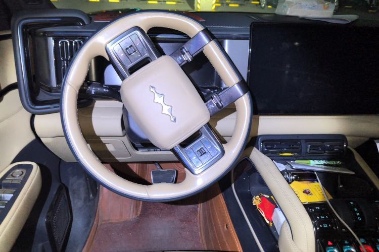 Used Formula Leopard 5 2023 Explore Edition
