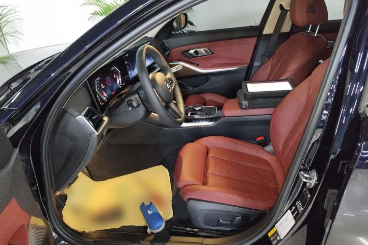 Used BMW i3 2024 eDrive 35 L
