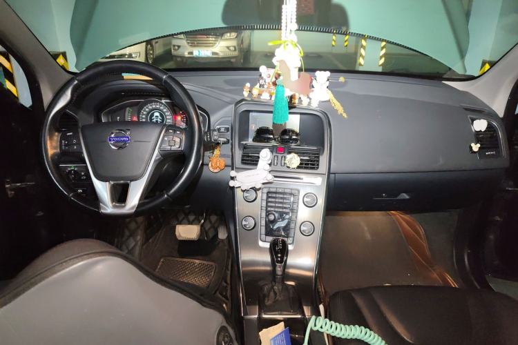 Used Volvo XC60 2013 T5 Zhiya Edition Center Console