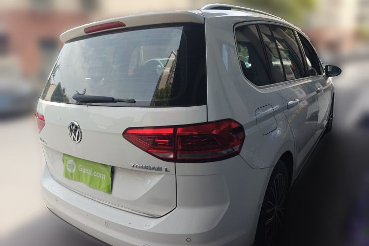 Used Volkswagen Touran 2016 Volkswagen Touran L 280TSI DSG Luxury Edition