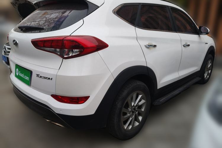 Used Hyundai Tucson 2015 1.6T Dual-Clutch Two-Wheel-Drive Smart Model Rear Right 45 Deg